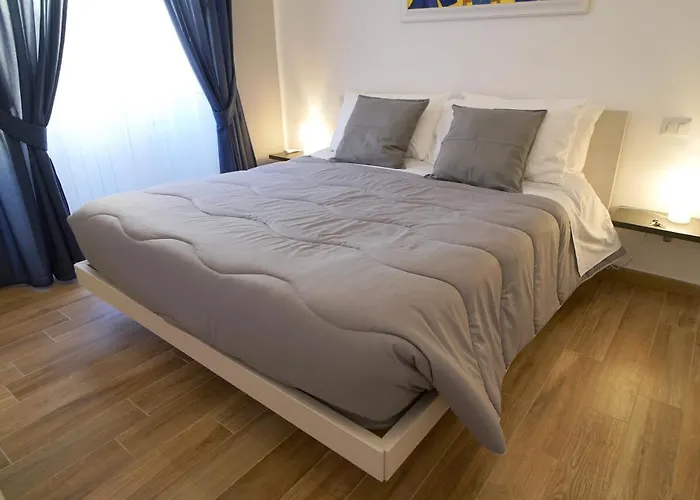 Un Passo Da Tutto...Hotel Napoli